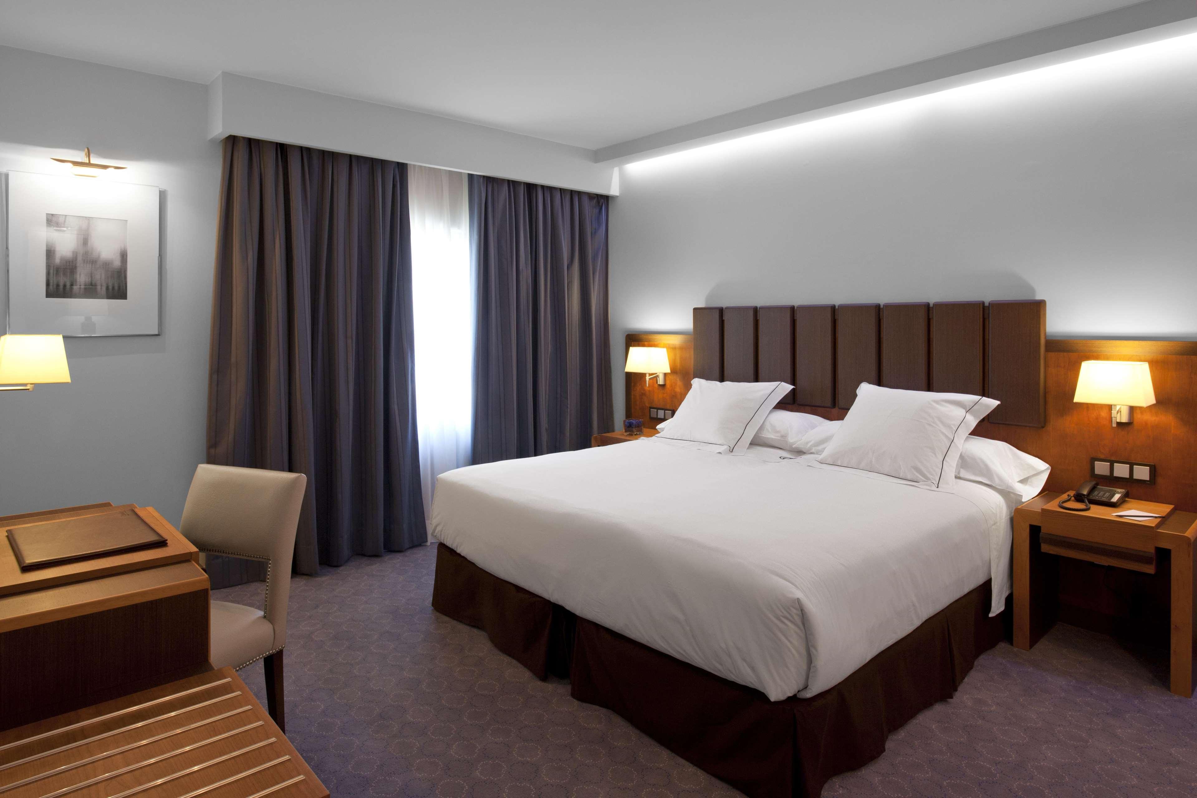 Claridge Madrid Hotel Kültér fotó